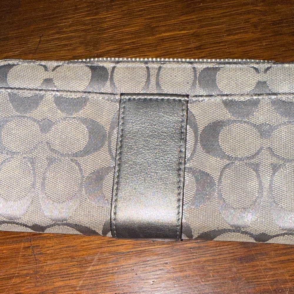 Coach Silver Logo Wallet - Picture 6 of 9